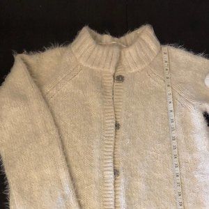 Gorgeous Long Cream-Colored Free People Fuzzy Sweater (Size M)